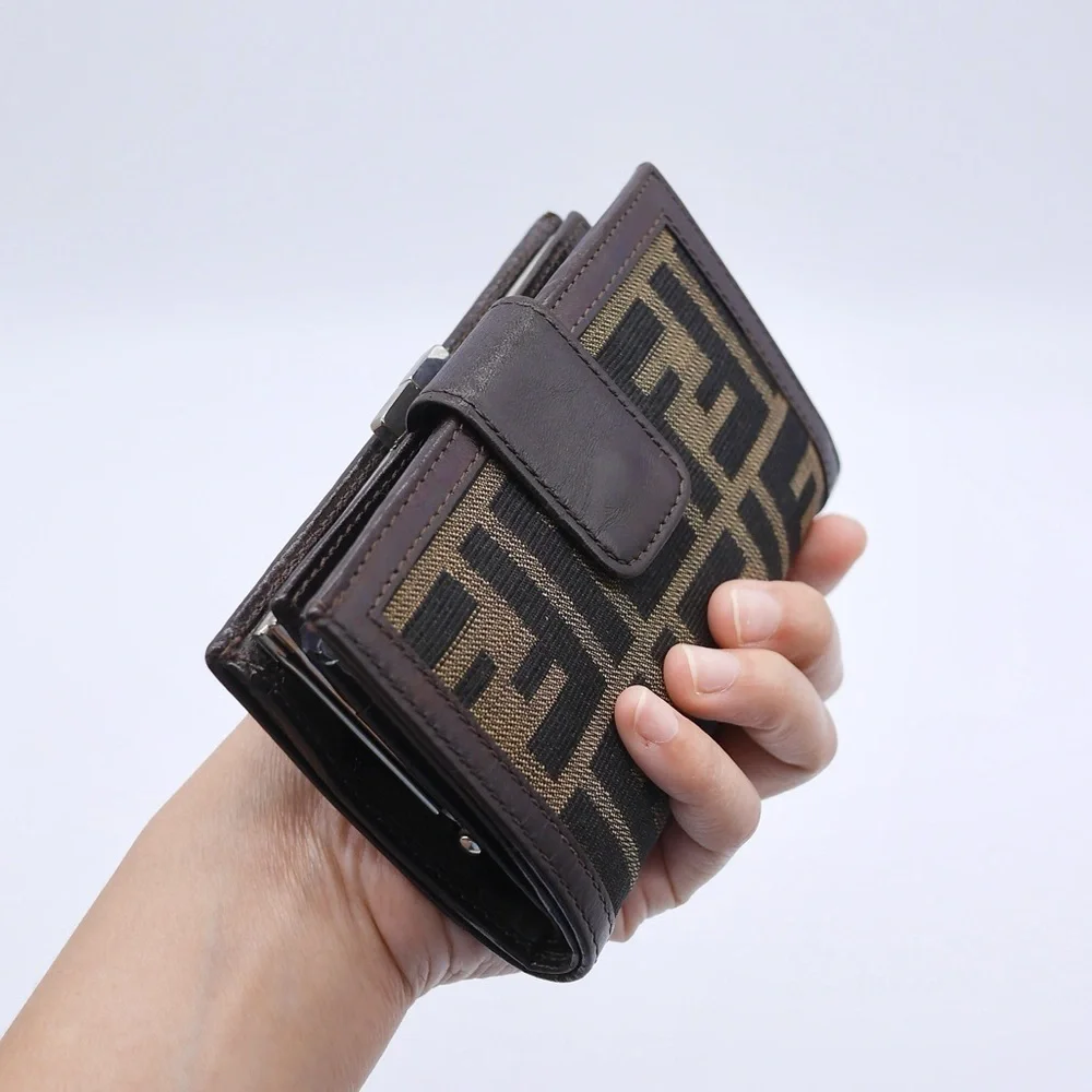 🍓FENDI Zucca Compact Wallet